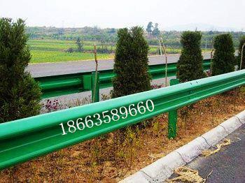 云南怒江國標(biāo)波形鋼護(hù)欄板成套價(jià)格圖片