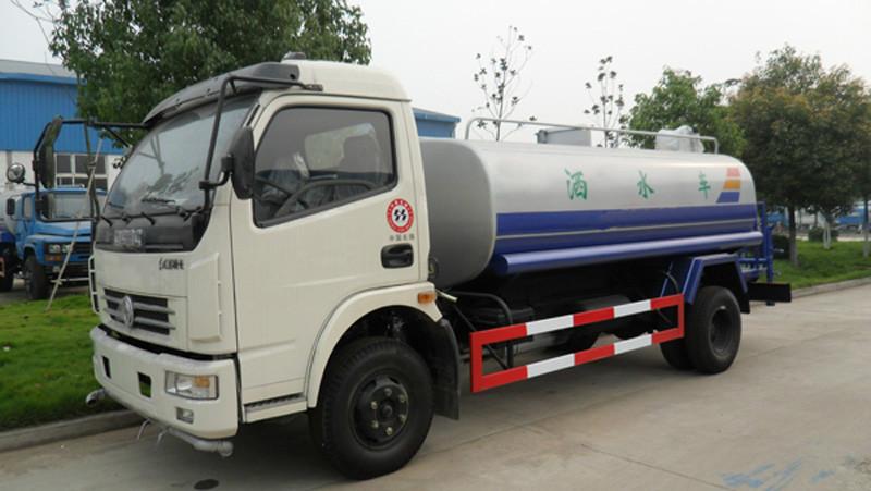 供應(yīng)東風(fēng)多利卡灑水車