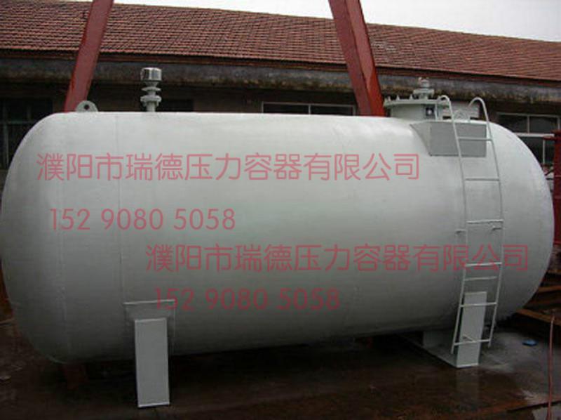 優(yōu)質(zhì)碳鋼儲氣罐圖片