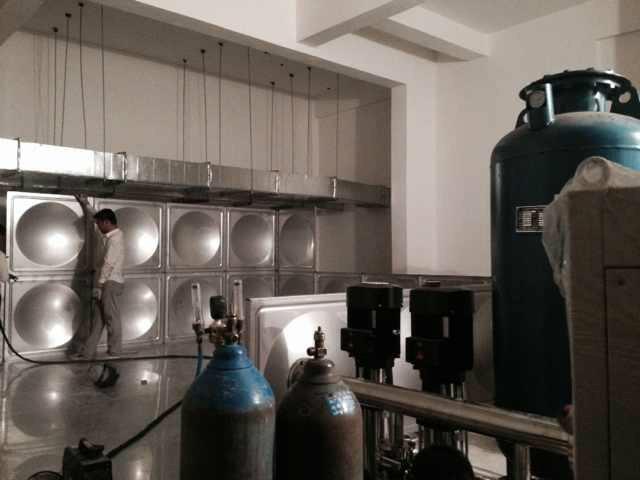 供應(yīng)*hlxb箱泵一體化生活增壓設(shè)備 一用一備 220v電壓