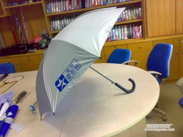 深圳廣告?zhèn)阌喼粕钲趶V告?zhèn)愎緢D片