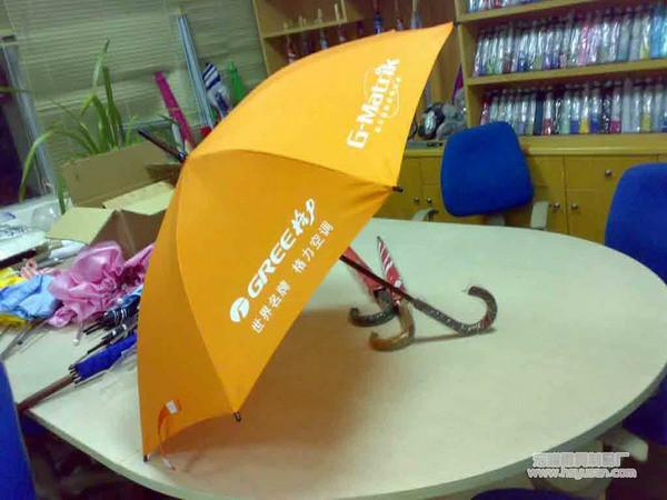 供應(yīng)佛山廣告雨傘多少錢佛山雨傘哪里做