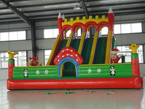 供應(yīng)充氣城堡