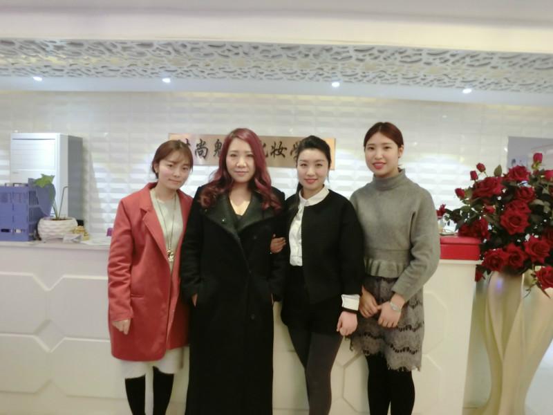 供應(yīng)徐曼老師親臨時(shí)尚魅影化妝學(xué)校中國(guó)化妝八強(qiáng)