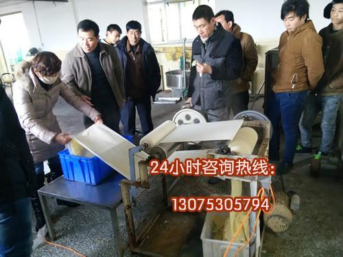 供應(yīng)亳州哪有賣(mài)豆腐皮機(jī)器的廠家 自動(dòng)豆腐皮機(jī)設(shè)備 仿手工豆腐皮機(jī)多少錢(qián)