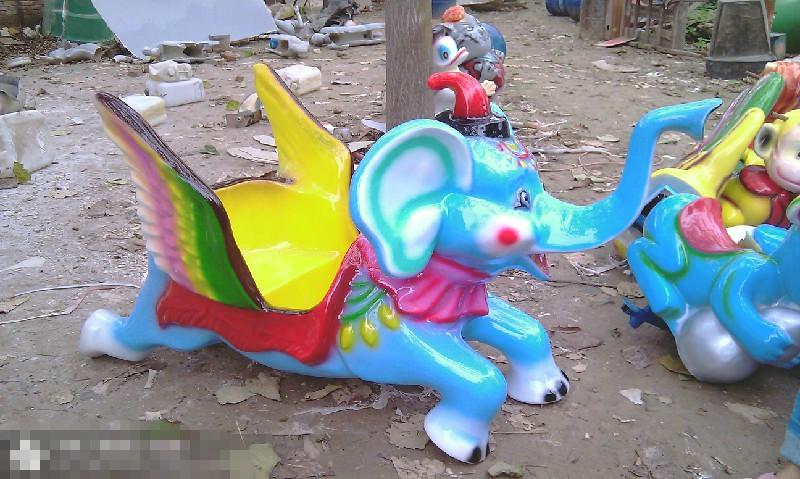 旋轉(zhuǎn)小飛象2015最賺錢的游樂設(shè)備圖片/旋轉(zhuǎn)小飛象2015最賺錢的游樂設(shè)備樣板圖 (2)