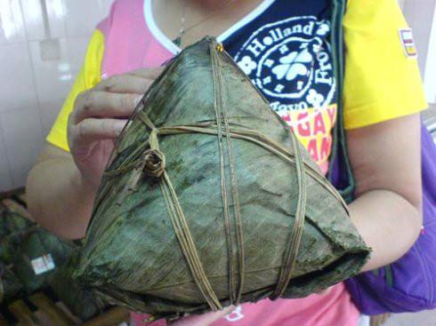 供應(yīng)廣東最出名的粽子-粽子的包法-*裹蒸粽-萬粽情深食品批發(fā)