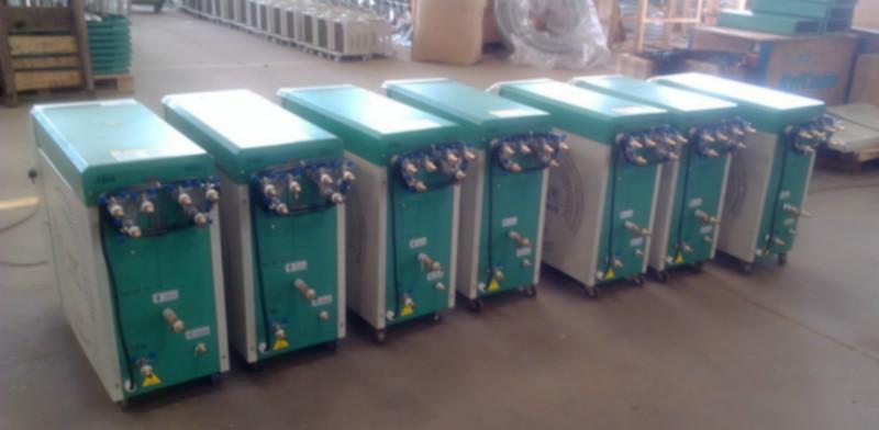 供應(yīng)模溫機 水式模溫機 油式模溫機 6KW/95度模具恒溫機
