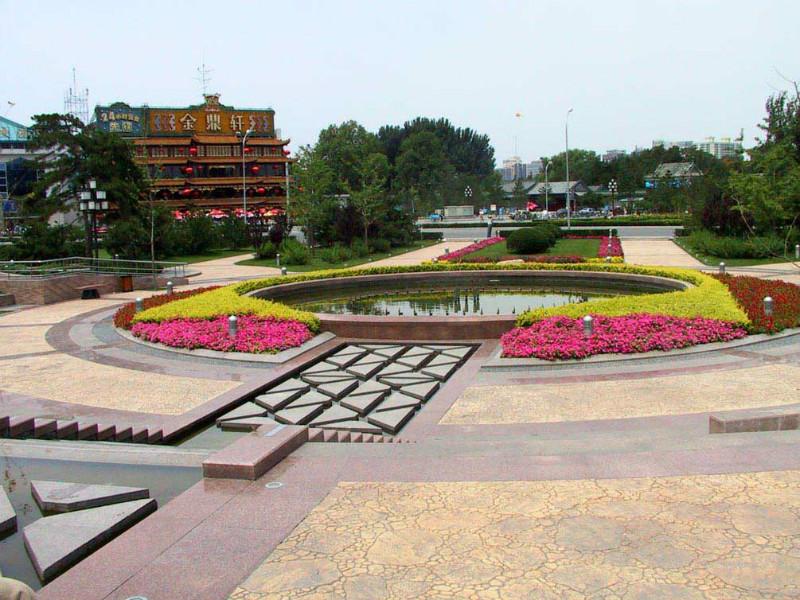 供應(yīng)湖北彩色水泥路面地坪藝術(shù)壓花地坪材料（包工包料廠家）