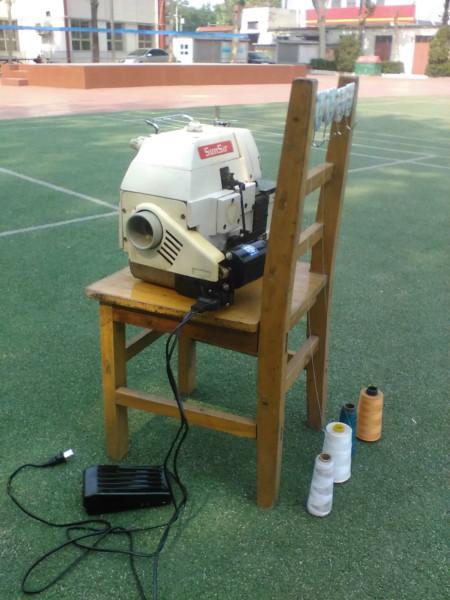 供應(yīng)用于制作秋衣褲的石家莊四線(xiàn)鎖邊機(jī)的價(jià)格哪里買(mǎi)包縫機(jī)