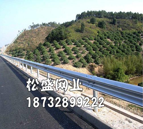 乌海锌合金高速公路护栏 波形板道路护栏-002 公路防撞护栏图片