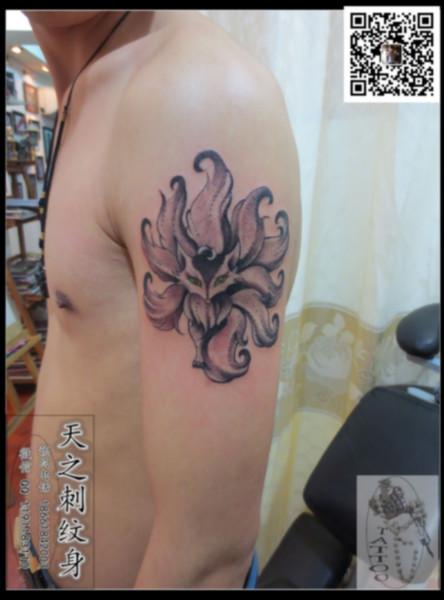 供應(yīng)滿背魚(yú)紋身*紋身字母紋身紋身