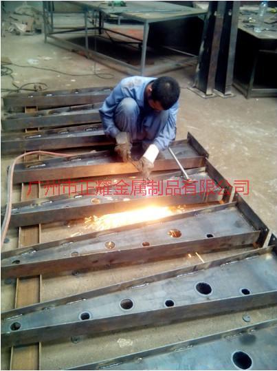 供應(yīng)雨棚鋼柱