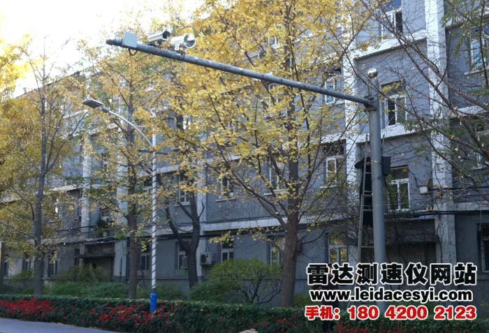 固定式超速自動(dòng)抓拍測(cè)速儀圖片