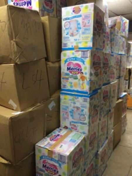 香港進(jìn)口尿不濕到東莞圖片