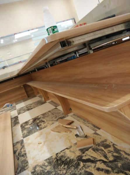 回轉(zhuǎn)自助小火鍋設(shè)備